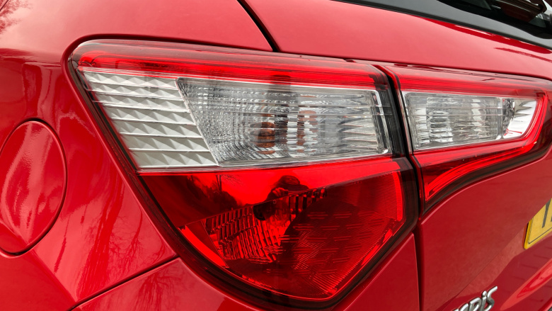 Toyota Yaris 1.5 Hybrid Icon Tech 5dr CVT Hybrid Hatchback